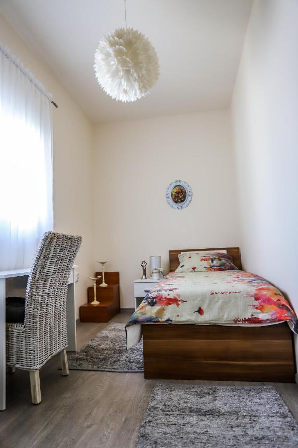 Apartman Veronika Ðakovo Exterior foto